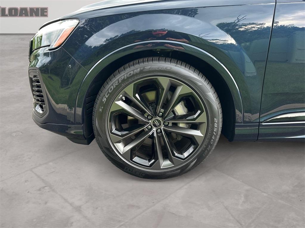 new 2025 Audi Q7 car, priced at $77,580