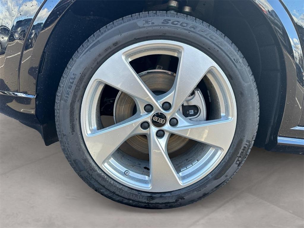 new 2025 Audi Q5 car, priced at $61,430