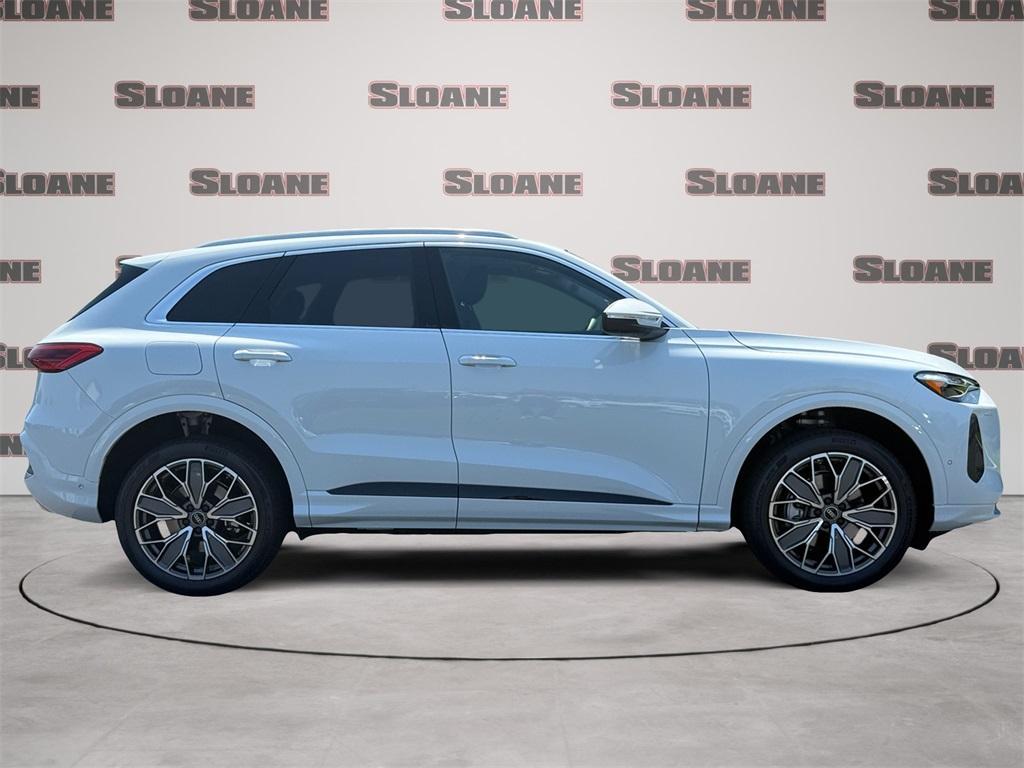 new 2025 Audi Q5 car, priced at $61,090