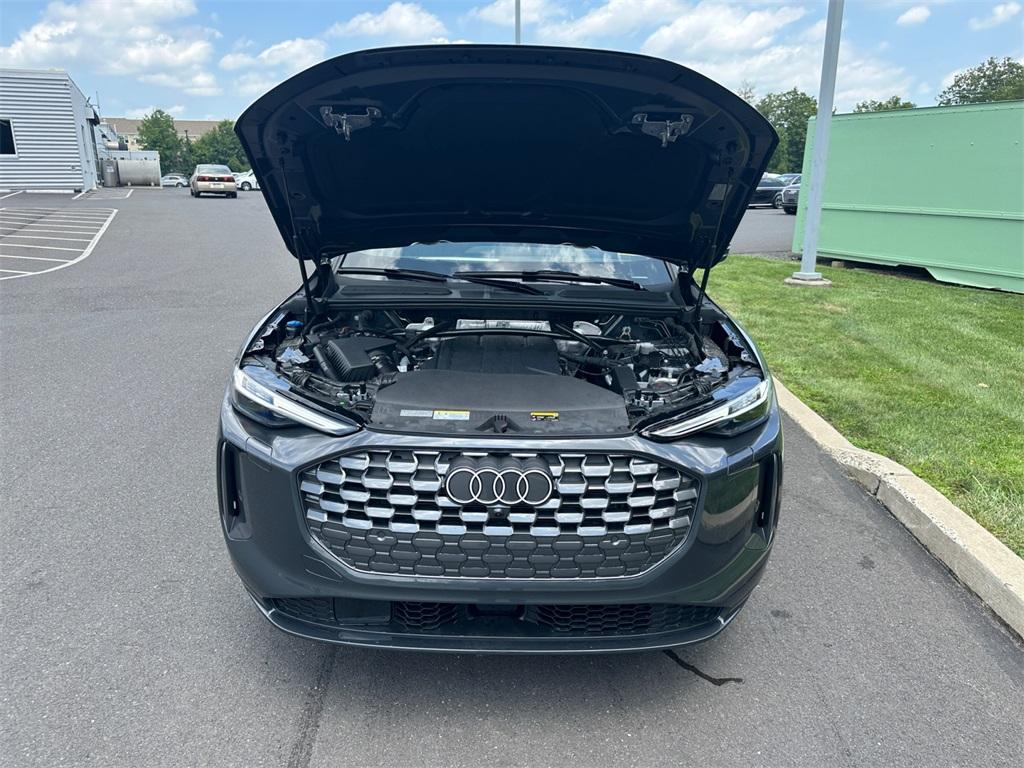 new 2025 Audi Q5 car, priced at $61,390