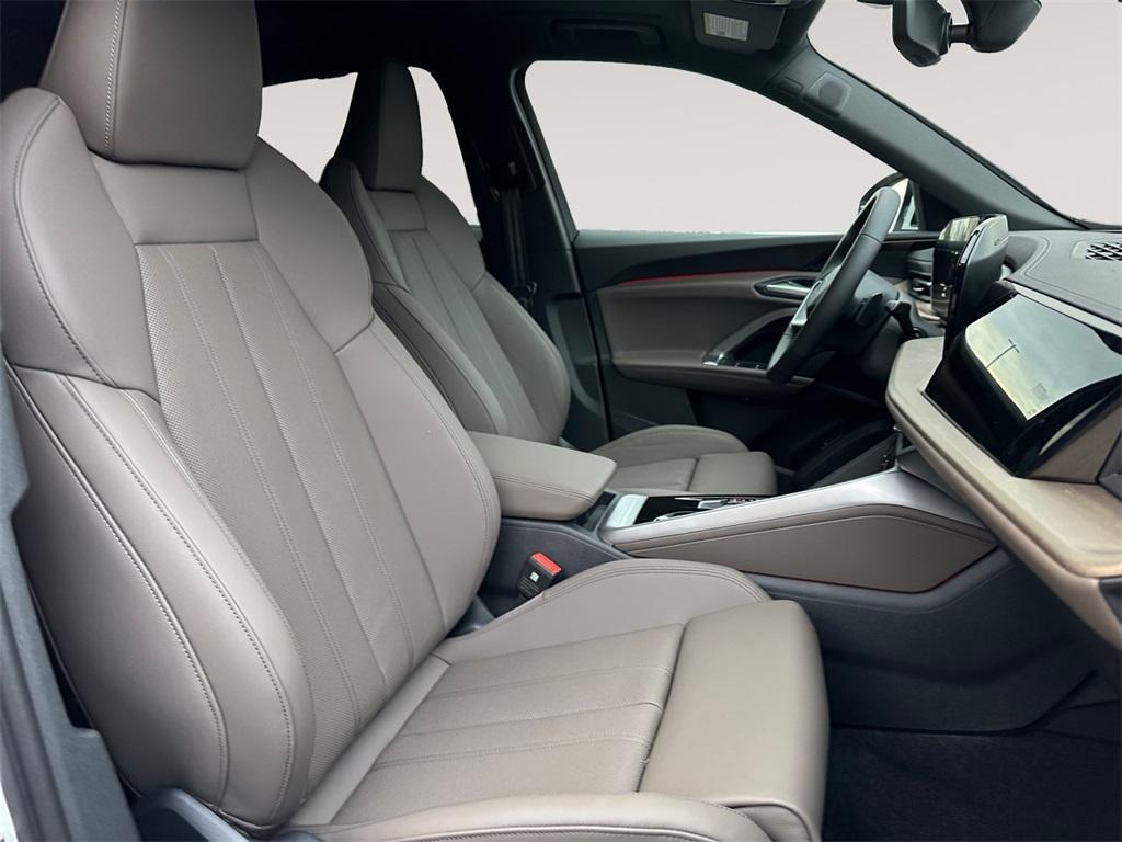 new 2025 Audi Q5 car, priced at $62,080