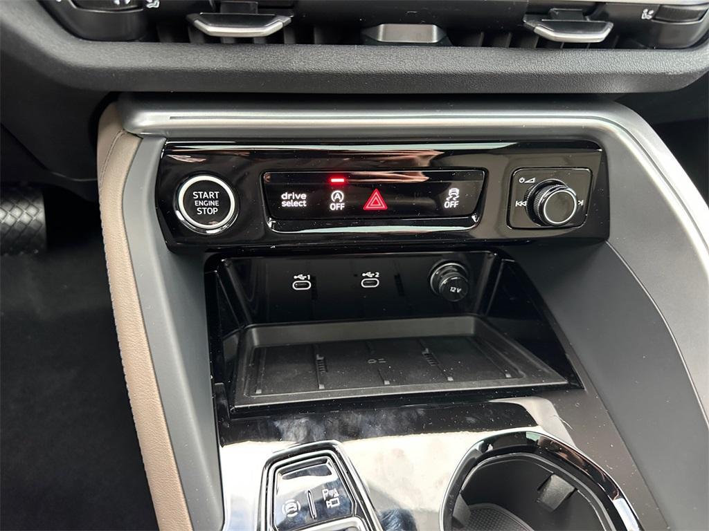 new 2025 Audi Q5 car, priced at $62,080