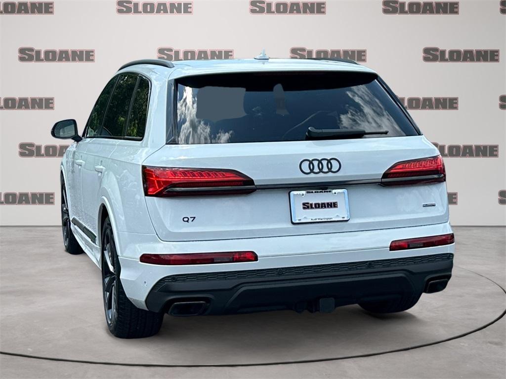 new 2025 Audi Q7 car, priced at $77,580