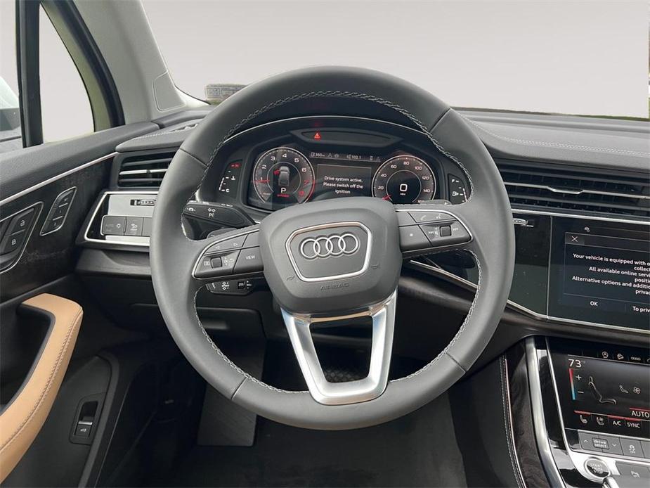 new 2025 Audi Q7 car, priced at $69,805