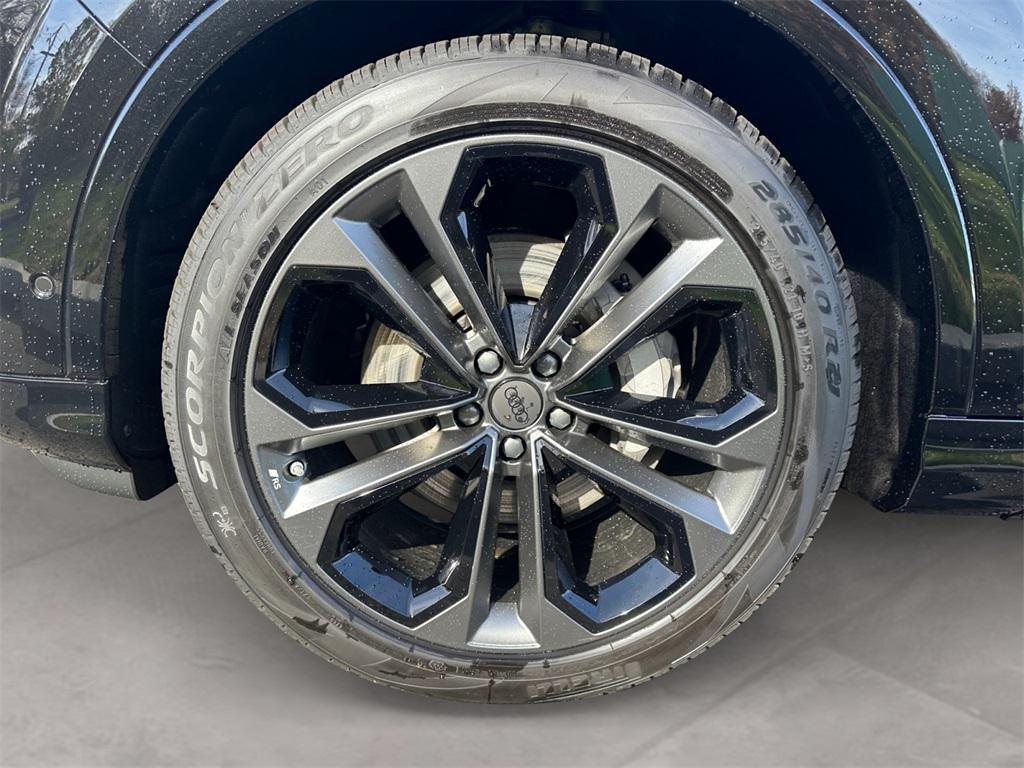 new 2026 Audi Q7 car, priced at $78,445