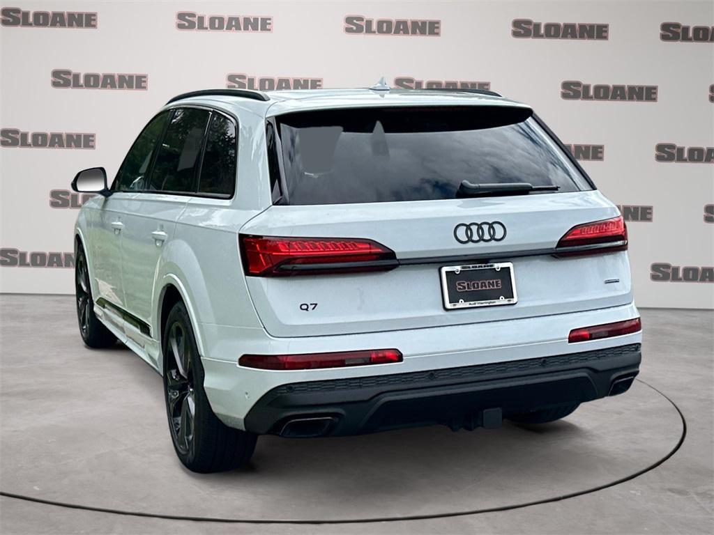 new 2025 Audi Q7 car, priced at $77,580