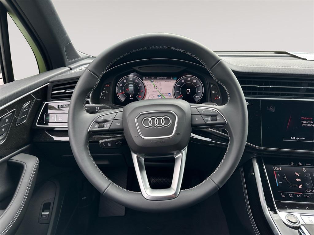new 2025 Audi Q7 car, priced at $77,580