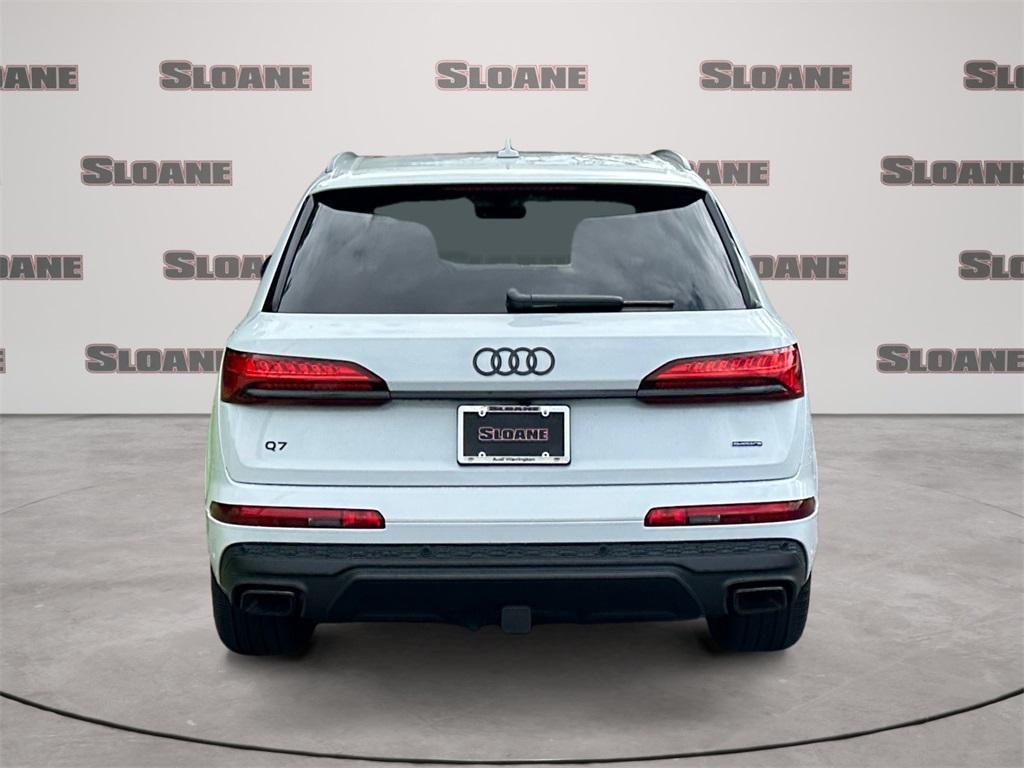 new 2025 Audi Q7 car, priced at $77,580