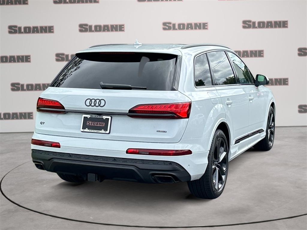new 2025 Audi Q7 car, priced at $77,580