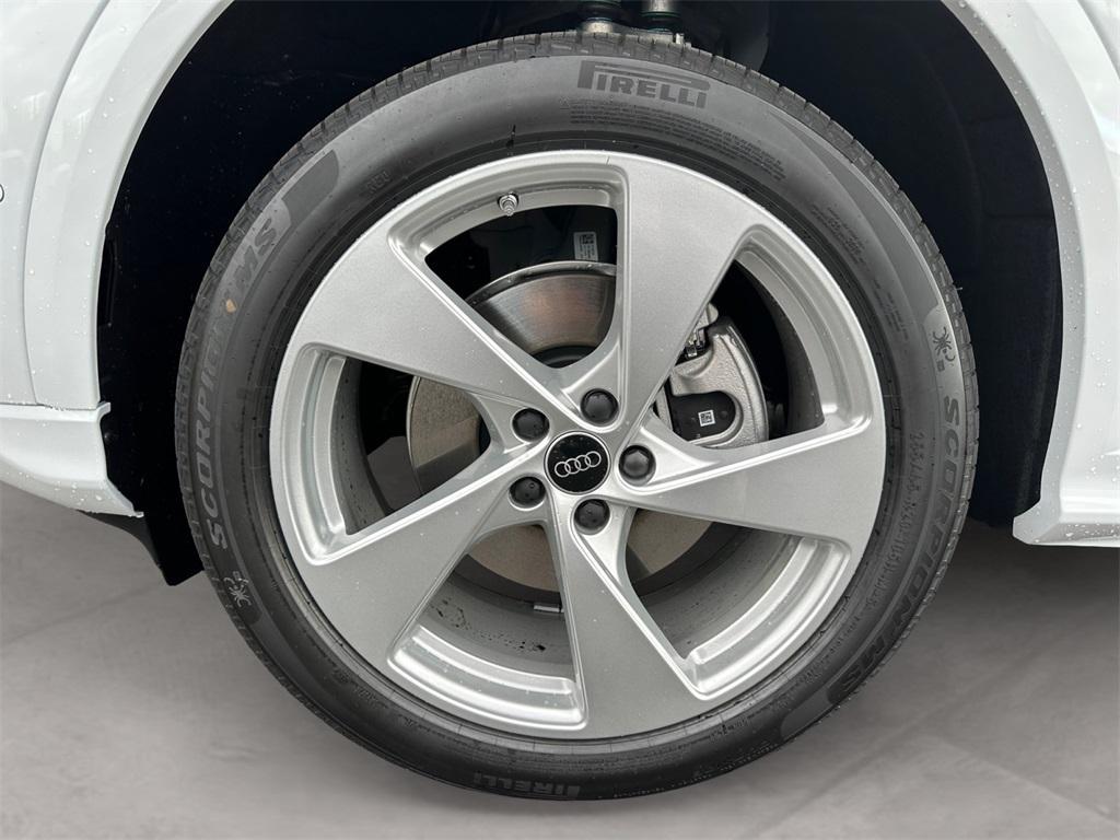 new 2025 Audi Q5 car, priced at $61,430