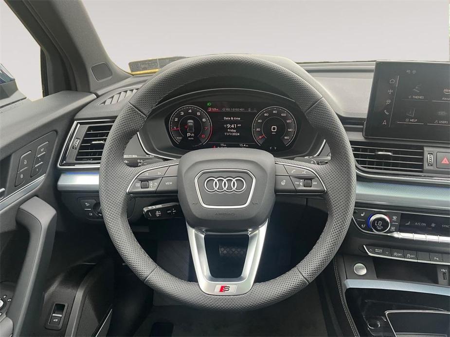 new 2025 Audi Q5 car, priced at $60,200