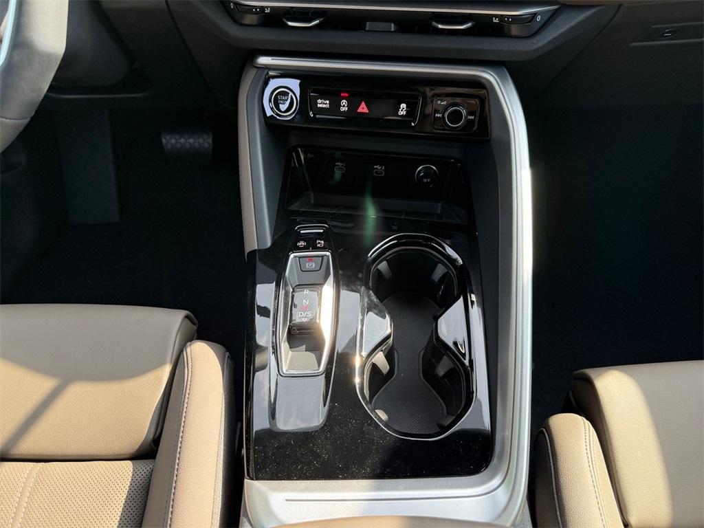 new 2025 Audi Q5 car, priced at $60,975