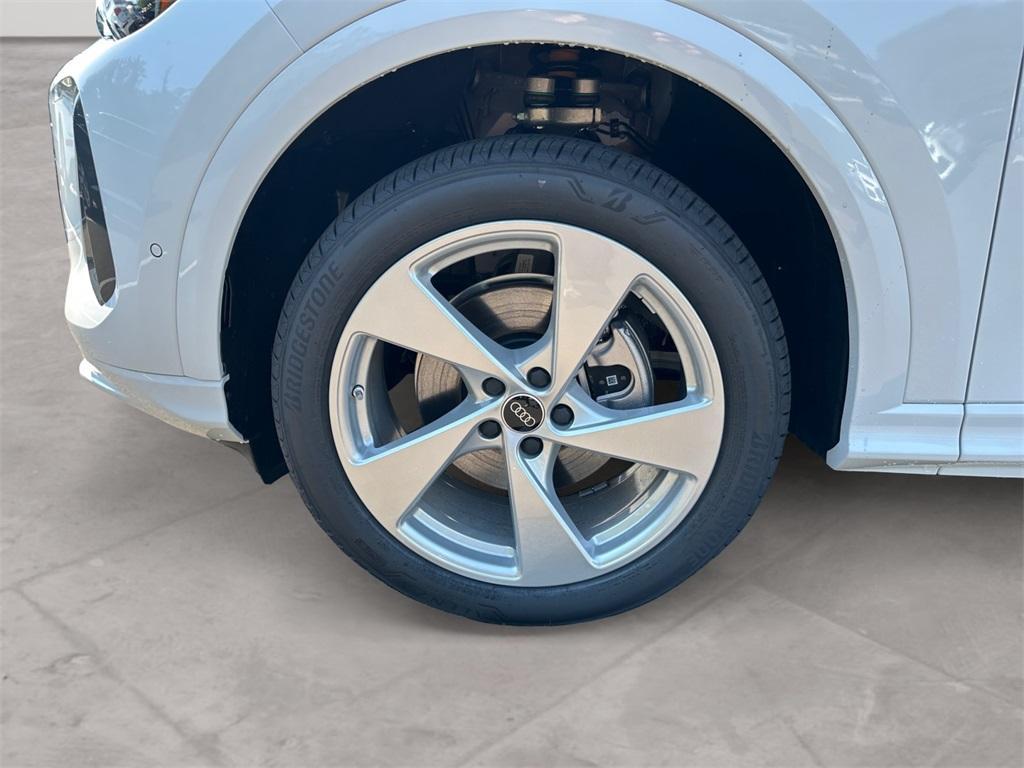 new 2025 Audi Q5 car, priced at $62,080