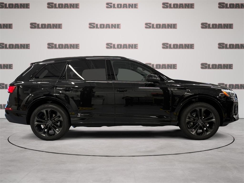 new 2025 Audi Q7 car, priced at $77,880