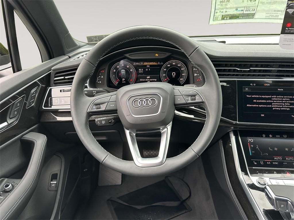 new 2025 Audi Q7 car, priced at $77,580