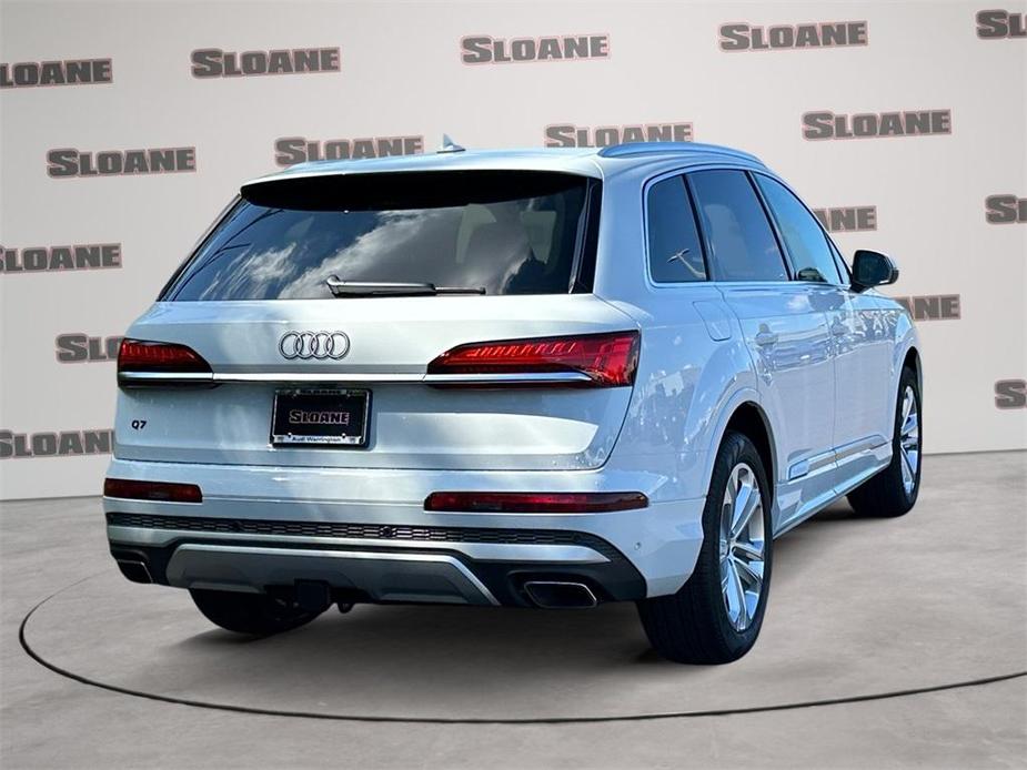 new 2025 Audi Q7 car, priced at $75,930