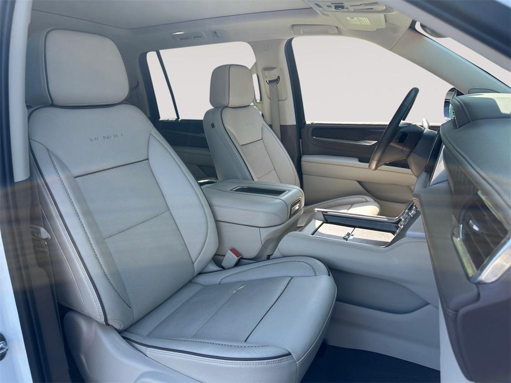used 2022 GMC Yukon XL car, priced at $60,991