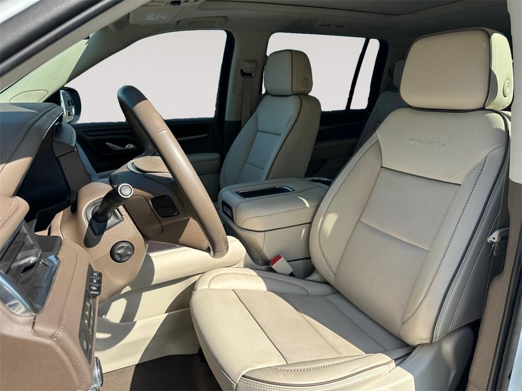 used 2022 GMC Yukon XL car, priced at $60,991