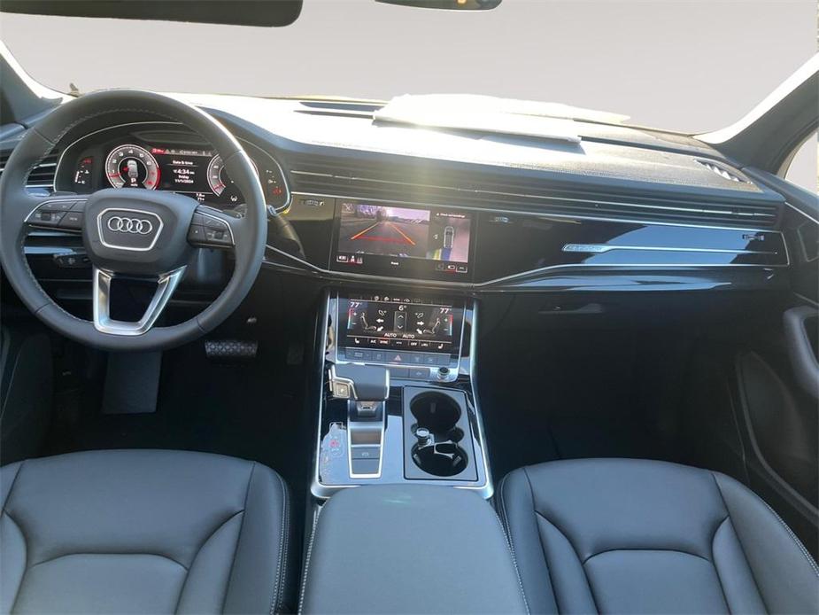 new 2025 Audi Q7 car, priced at $71,800