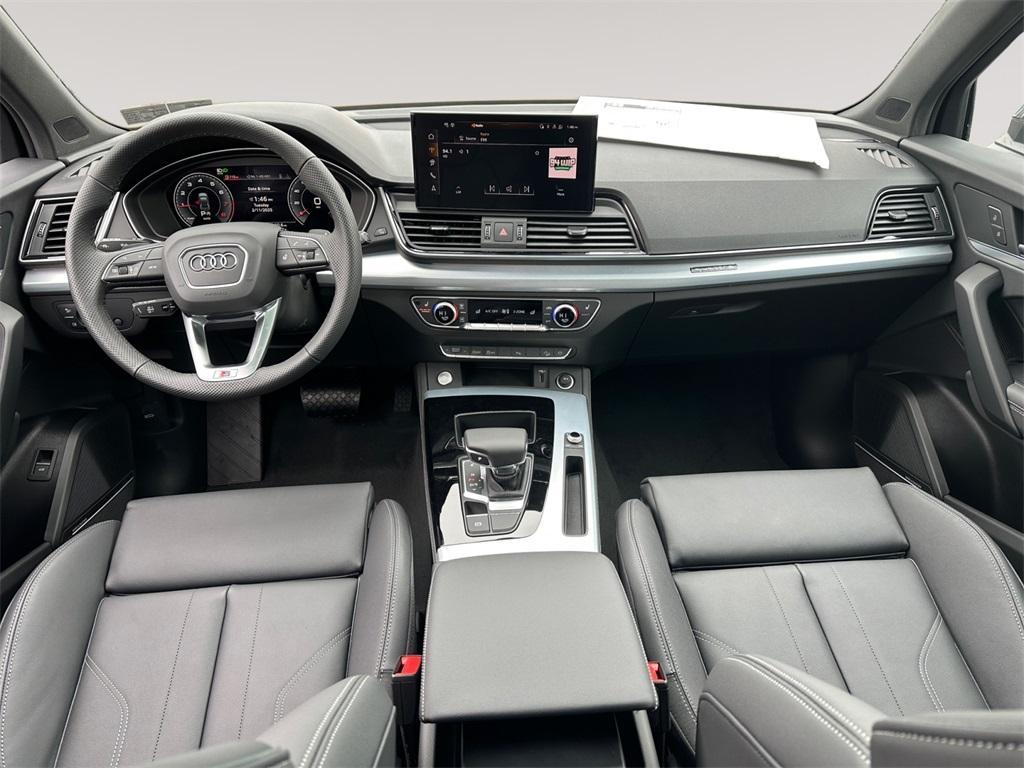 new 2025 Audi Q5 car, priced at $59,470