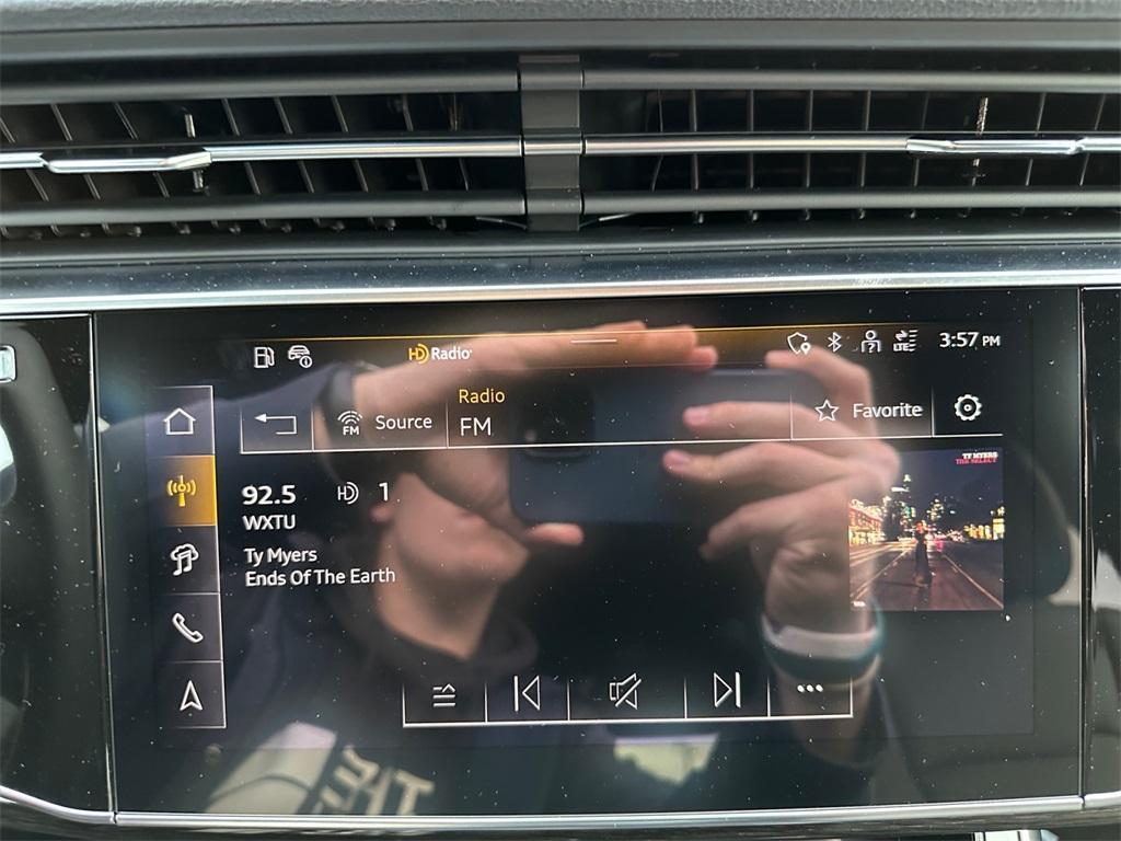 new 2026 Audi Q7 car, priced at $78,445