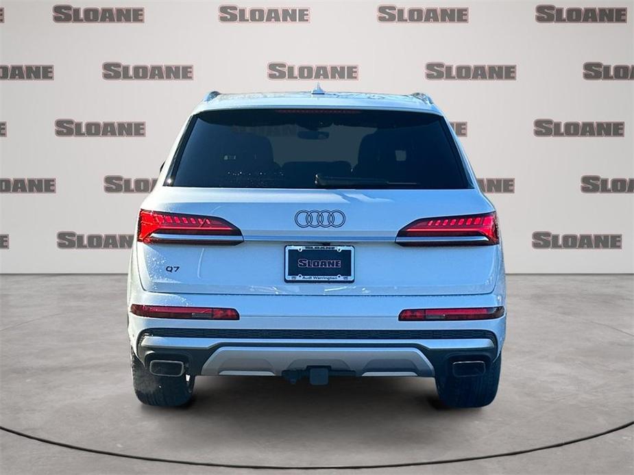 new 2025 Audi Q7 car, priced at $75,930