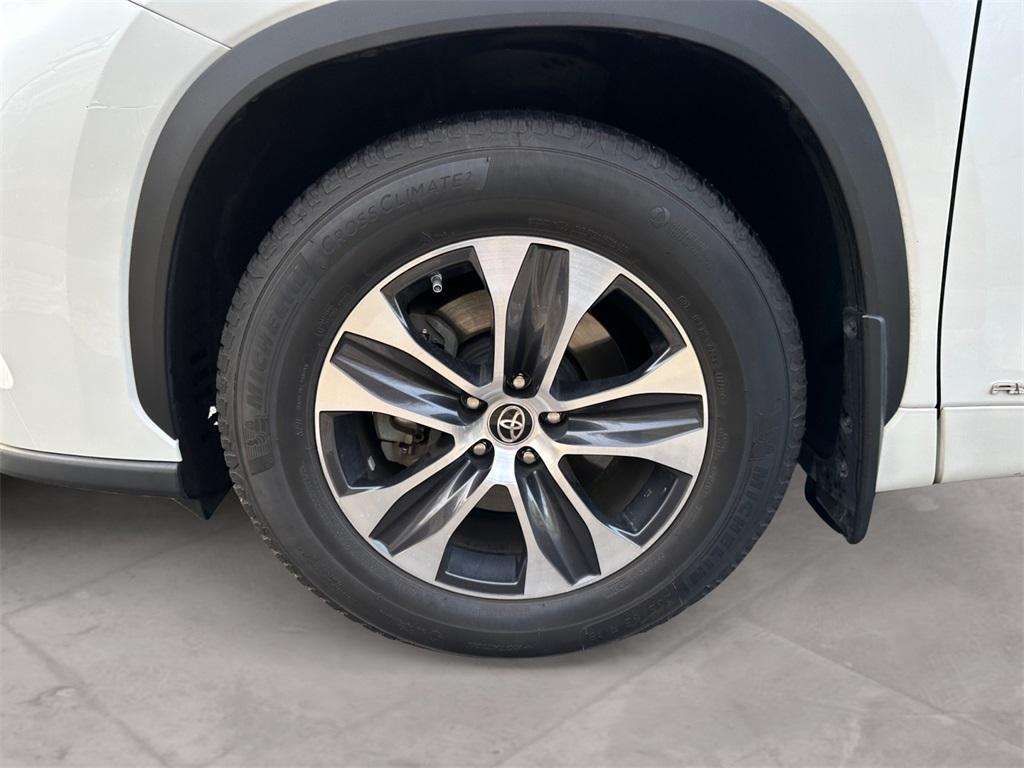 used 2020 Toyota Highlander Hybrid car