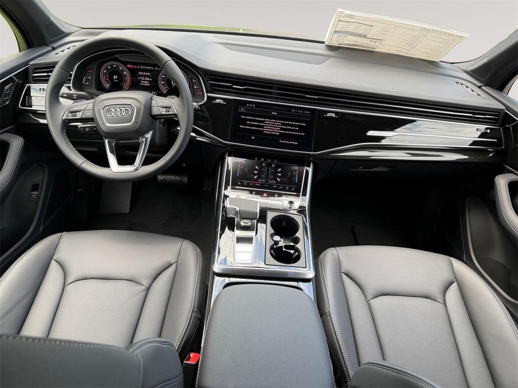 new 2025 Audi Q7 car, priced at $77,580