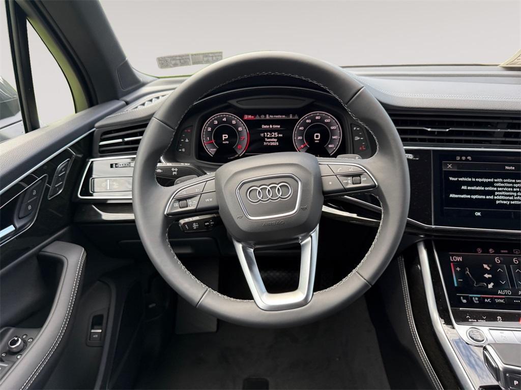 new 2025 Audi Q7 car, priced at $77,580