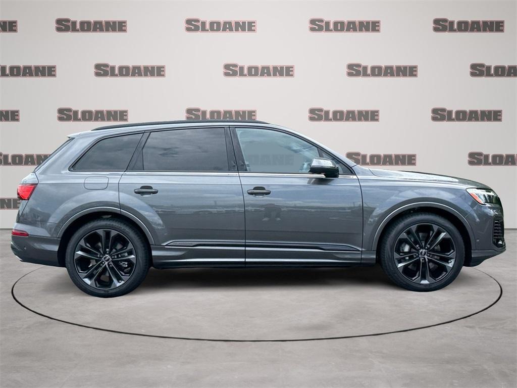 new 2025 Audi Q7 car, priced at $77,580