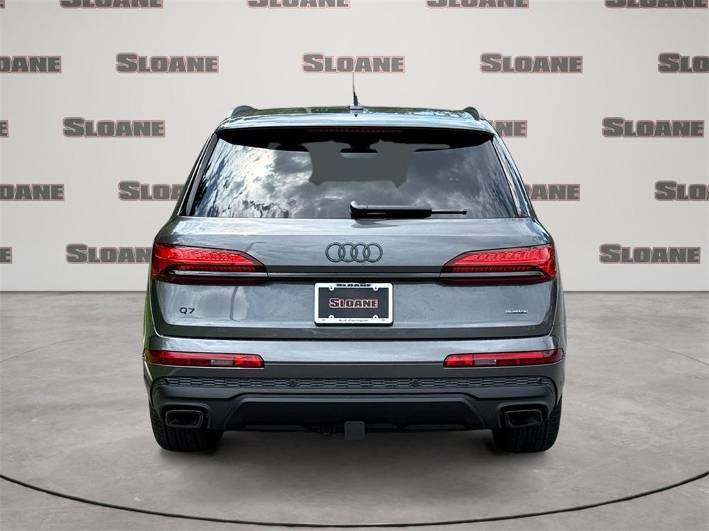 new 2025 Audi Q7 car, priced at $77,580