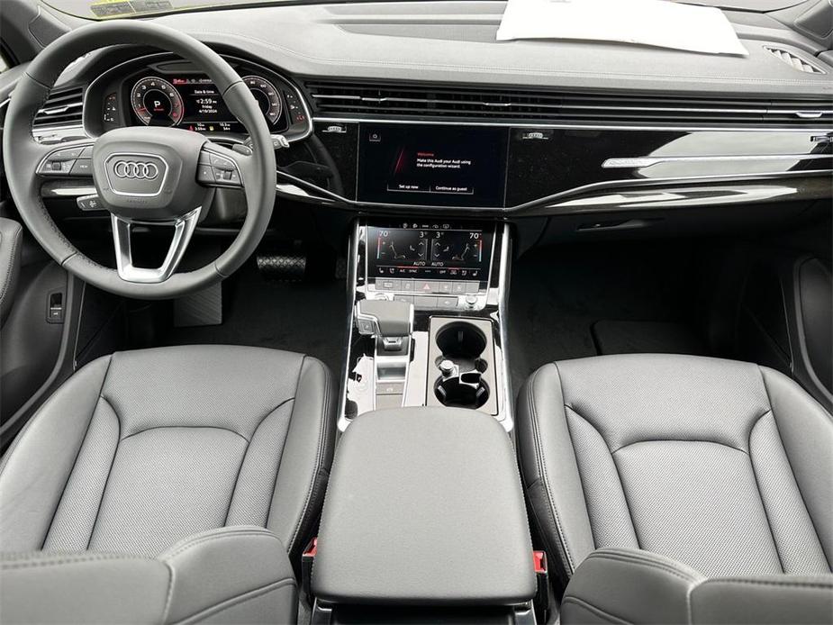 new 2024 Audi Q7 car, priced at $75,595