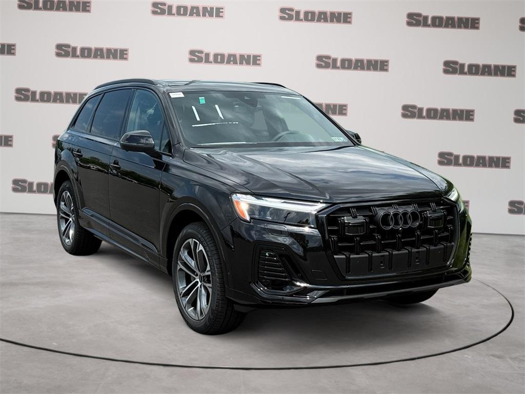 new 2025 Audi Q7 car, priced at $70,650