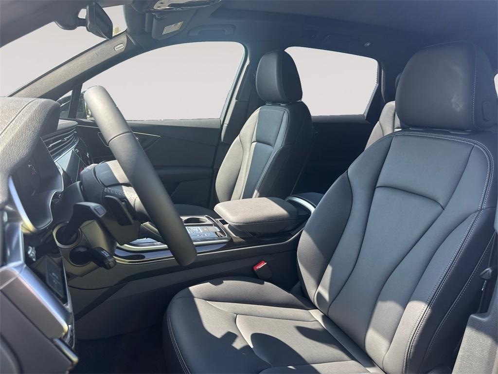 new 2025 Audi Q7 car, priced at $69,885