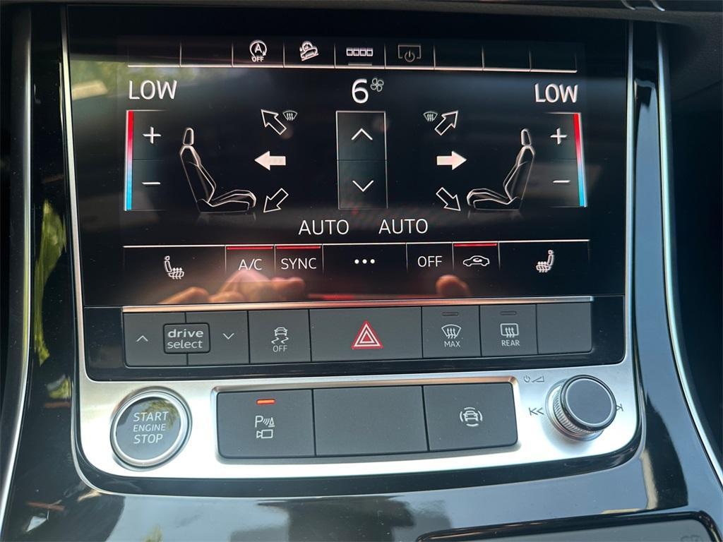 new 2025 Audi Q7 car, priced at $69,885