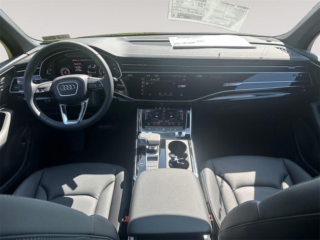 new 2025 Audi Q7 car, priced at $69,885