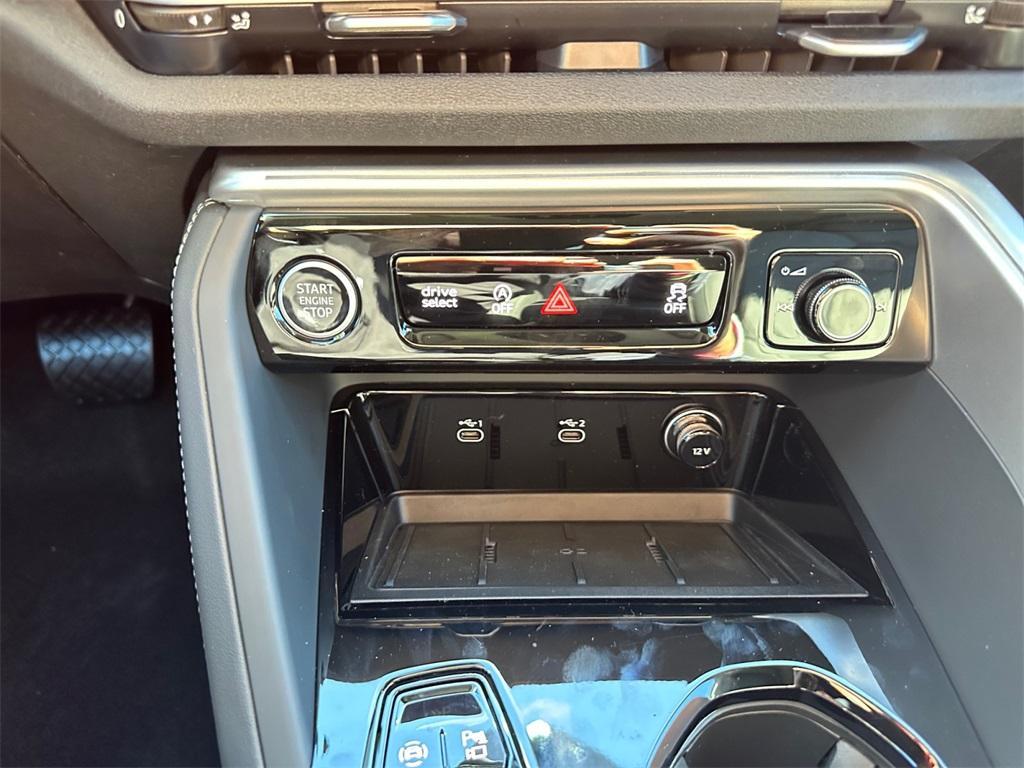 new 2025 Audi Q5 car, priced at $62,080