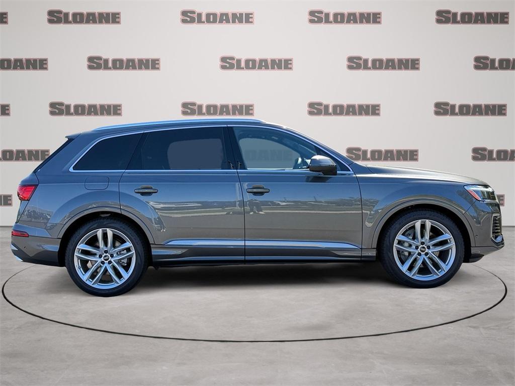 new 2025 Audi Q7 car, priced at $76,440