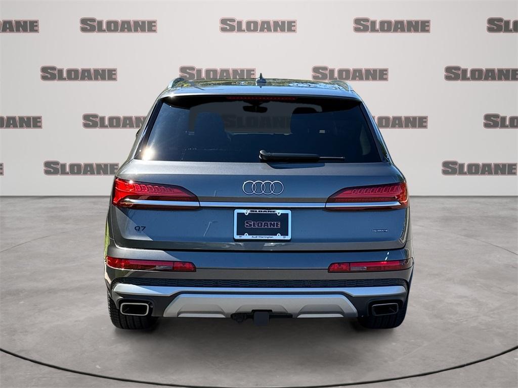 new 2025 Audi Q7 car, priced at $76,440