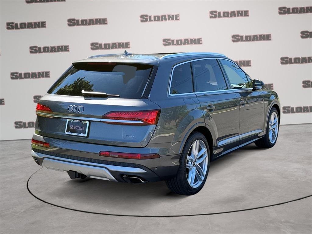 new 2025 Audi Q7 car, priced at $76,440