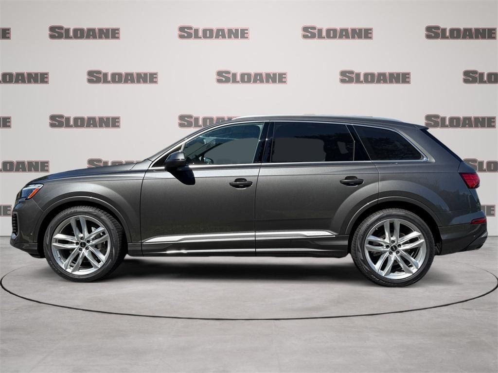 new 2025 Audi Q7 car, priced at $76,440
