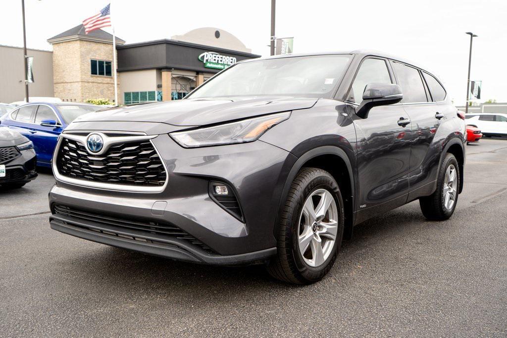 used 2022 Toyota Highlander Hybrid car, priced at $29,266
