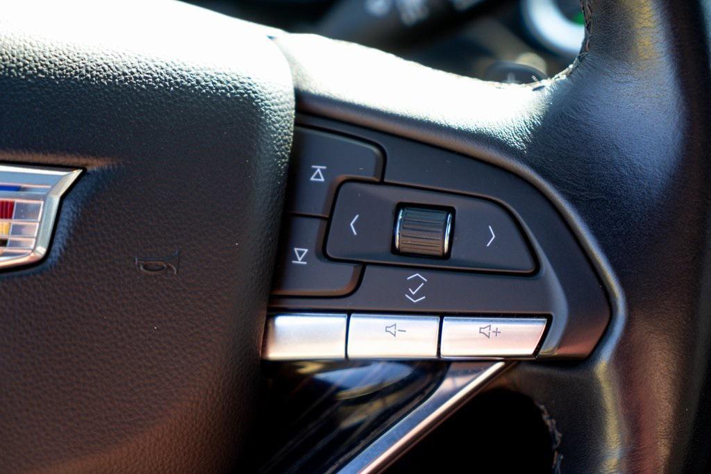 used 2023 Cadillac XT6 car, priced at $41,593