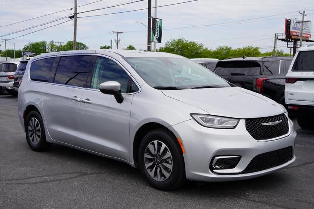 used 2023 Chrysler Pacifica Hybrid car, priced at $30,166