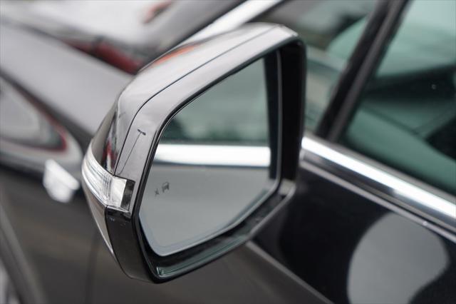used 2023 Cadillac XT6 car, priced at $35,358