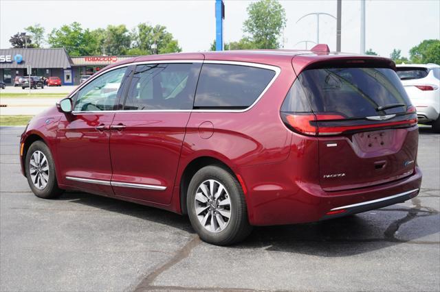 used 2022 Chrysler Pacifica Hybrid car, priced at $27,693