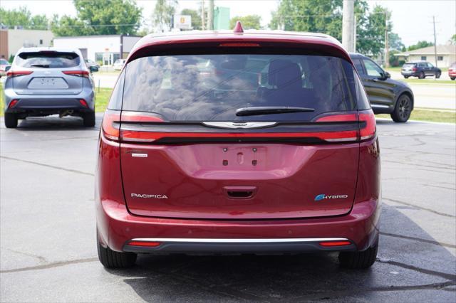 used 2022 Chrysler Pacifica Hybrid car, priced at $27,693