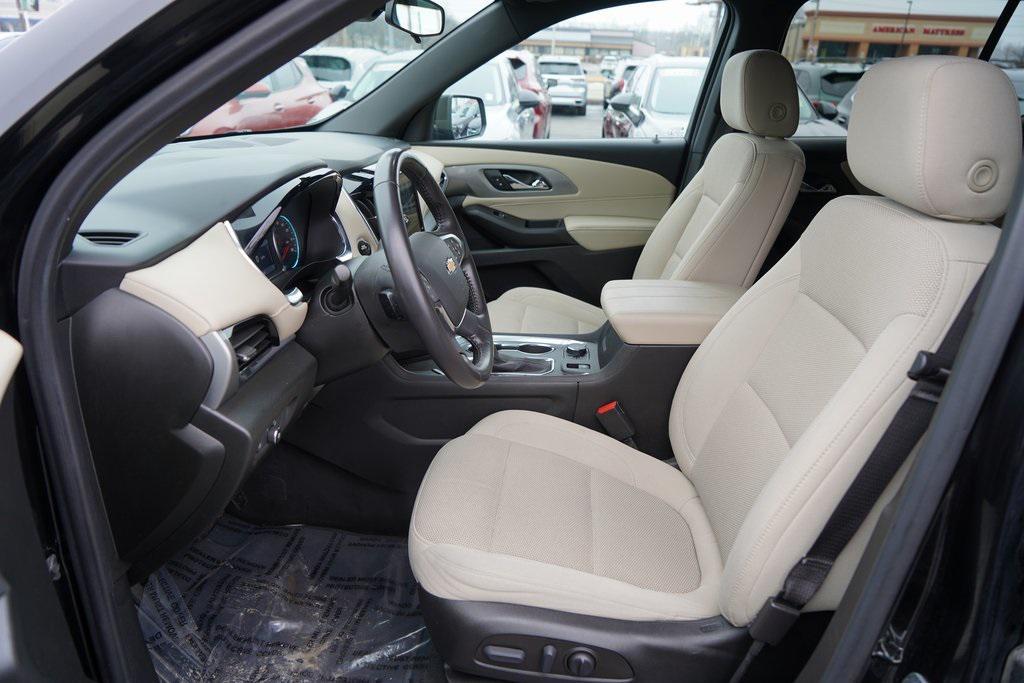 used 2022 Chevrolet Traverse car, priced at $24,818