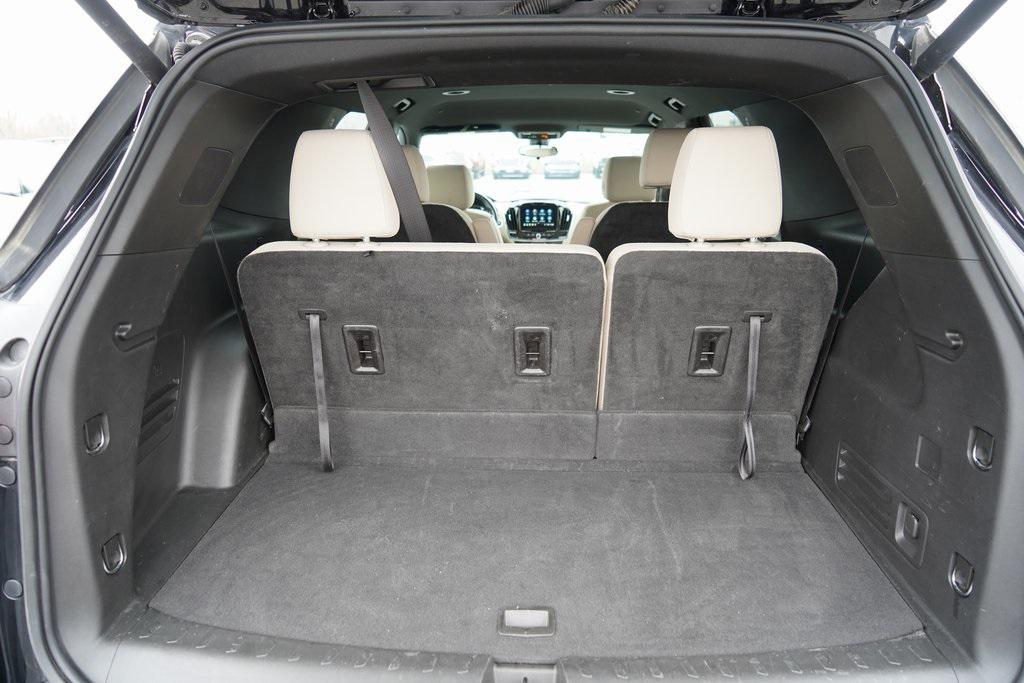 used 2022 Chevrolet Traverse car, priced at $24,818