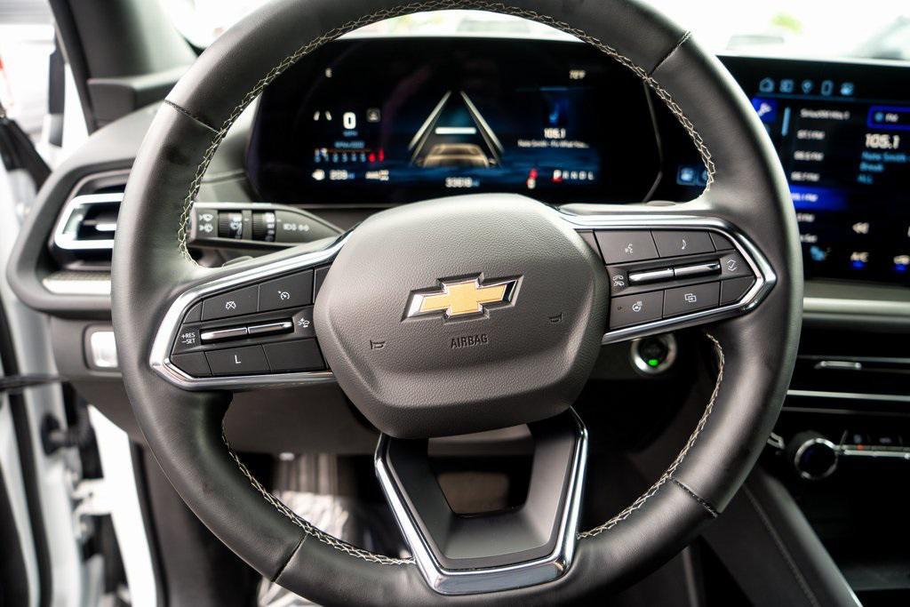 used 2024 Chevrolet Traverse car, priced at $42,671